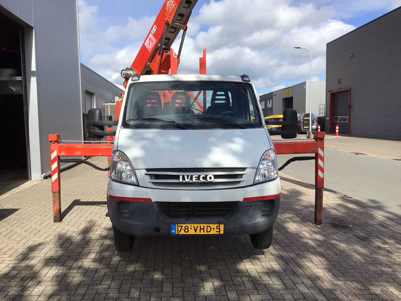 Iveco 40C15 375 - Kran: das Bild 5 Iveco 40C15 375 - Kran: das Bild 5