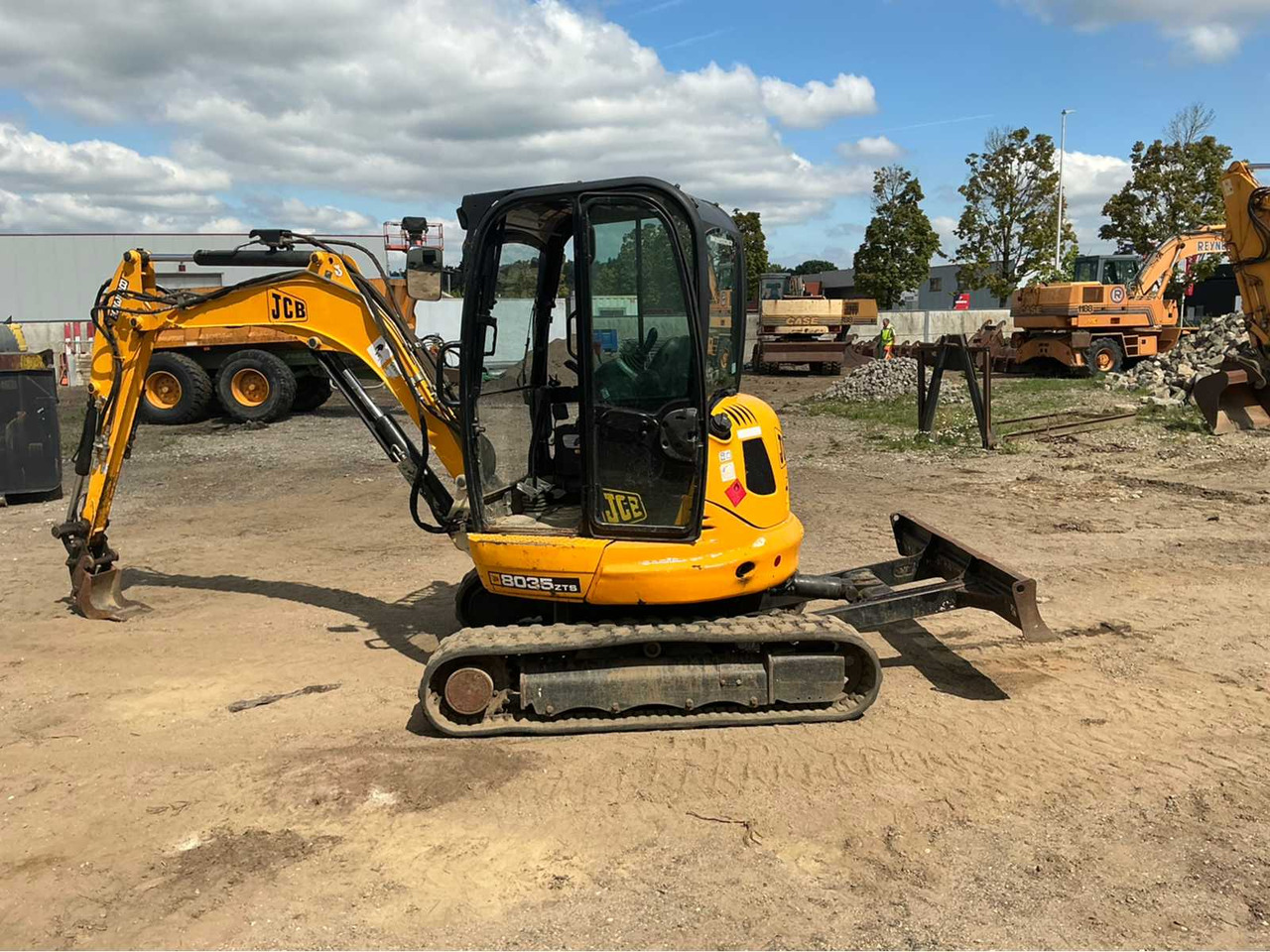 JCB 8035 - Minibagger: das Bild 3 JCB 8035 - Minibagger: das Bild 3