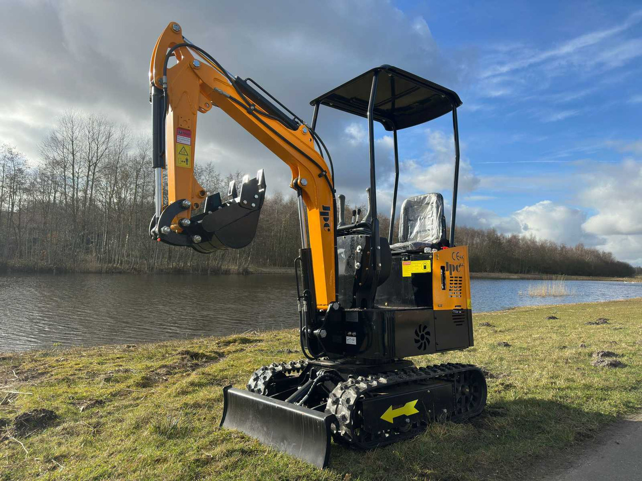 JPC HT12 - Minibagger: das Bild 2 JPC HT12 - Minibagger: das Bild 2