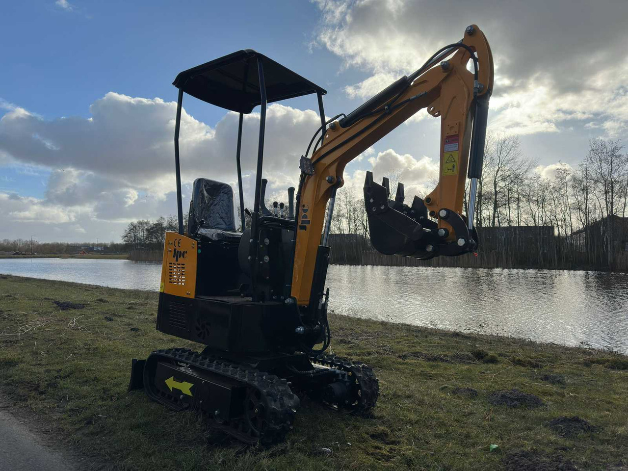 JPC HT12 - Minibagger: das Bild 3 JPC HT12 - Minibagger: das Bild 3