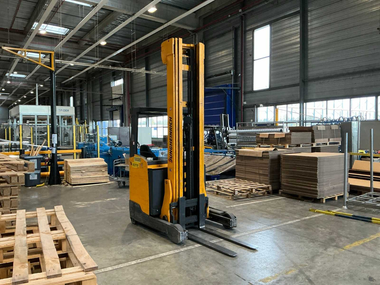 JUNGHEINRICH - 2014 - ETV 214 - REACH TRUCK - Gabelstapler: das Bild 3 JUNGHEINRICH - 2014 - ETV 214 - REACH TRUCK - Gabelstapler: das Bild 3