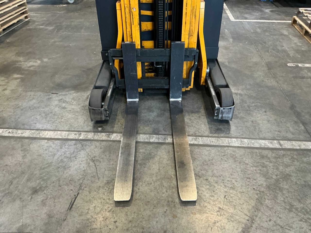 JUNGHEINRICH - 2014 - ETV 214 - REACH TRUCK - Gabelstapler: das Bild 5 JUNGHEINRICH - 2014 - ETV 214 - REACH TRUCK - Gabelstapler: das Bild 5