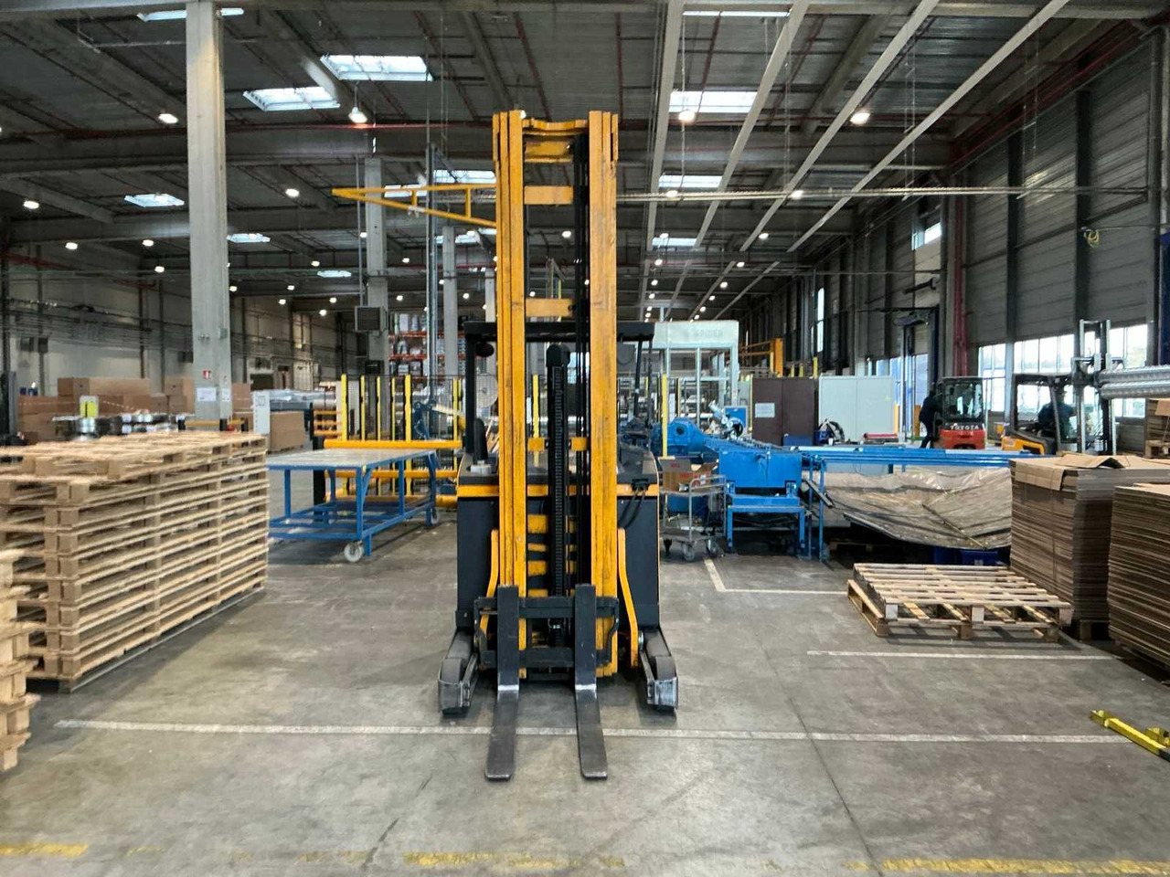 JUNGHEINRICH - 2014 - ETV 214 - REACH TRUCK - Gabelstapler: das Bild 2 JUNGHEINRICH - 2014 - ETV 214 - REACH TRUCK - Gabelstapler: das Bild 2