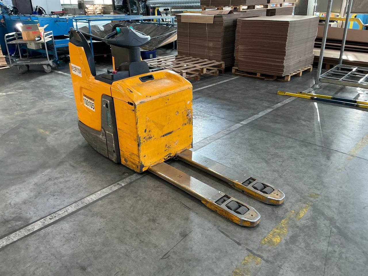 JUNGHEINRICH - 2018 - ERE 225 - FORKLIFT - Gabelstapler: das Bild 3 JUNGHEINRICH - 2018 - ERE 225 - FORKLIFT - Gabelstapler: das Bild 3