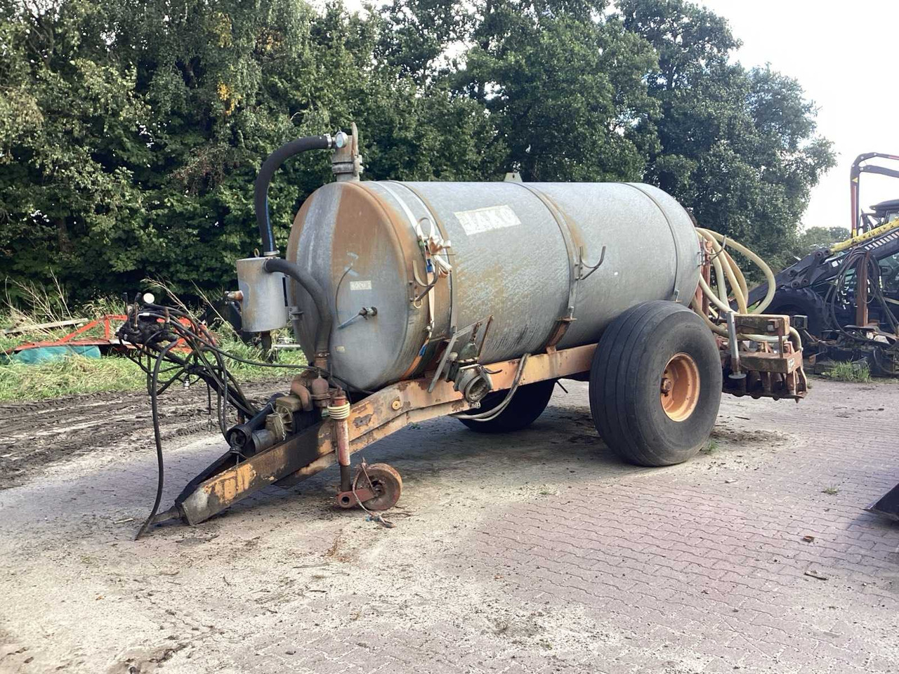 Jako - Düngetechnik: das Bild 1 Jako - Düngetechnik: das Bild 1