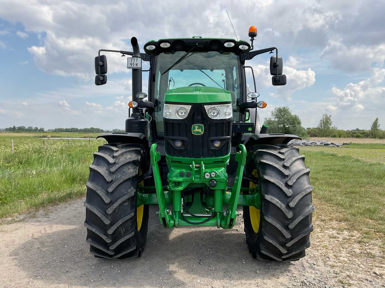 John Deere 6145R - Traktor: das Bild 2 John Deere 6145R - Traktor: das Bild 2