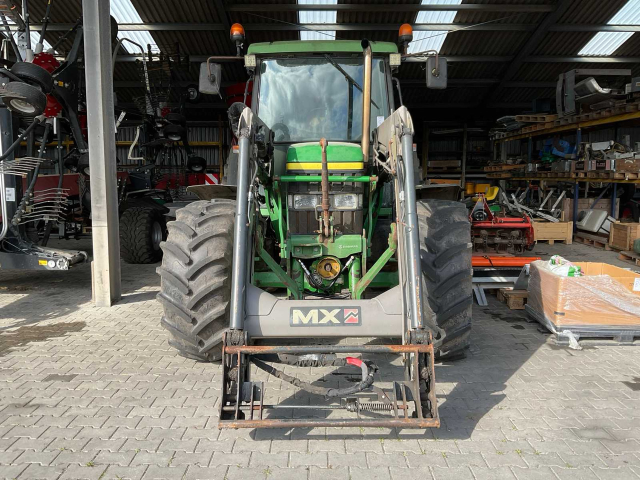 John Deere 6310 - Traktor: das Bild 5 John Deere 6310 - Traktor: das Bild 5