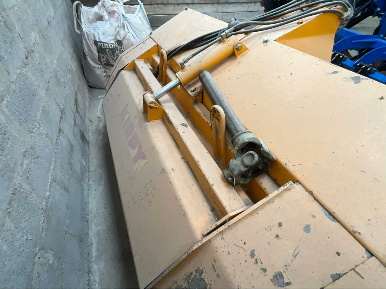Kirpy BPS 200 - Technik für Bodenbearbeitung: das Bild 5 Kirpy BPS 200 - Technik für Bodenbearbeitung: das Bild 5