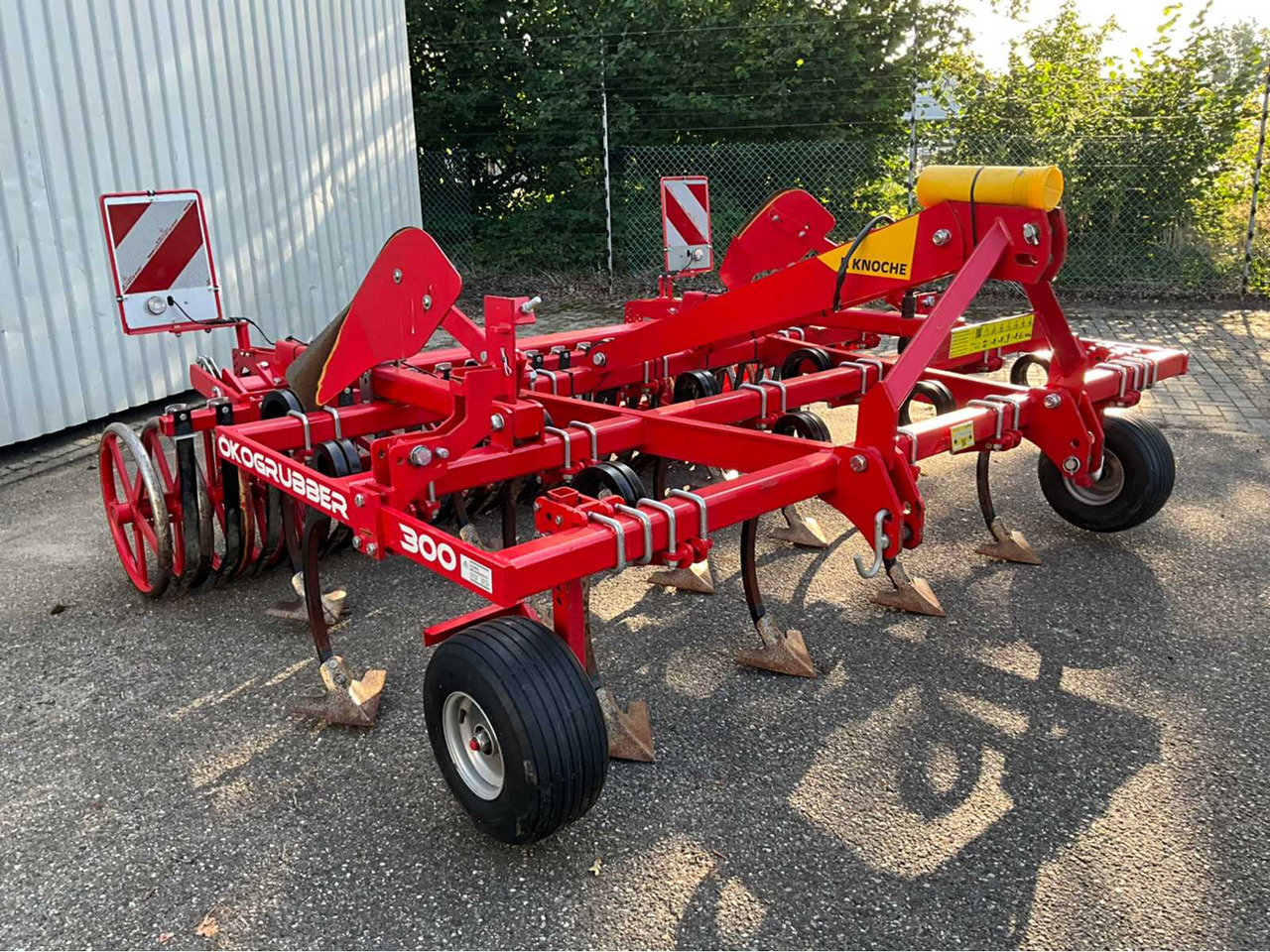 Knoche Ökogrubber 300 - Grubber: das Bild 3 Knoche Ökogrubber 300 - Grubber: das Bild 3