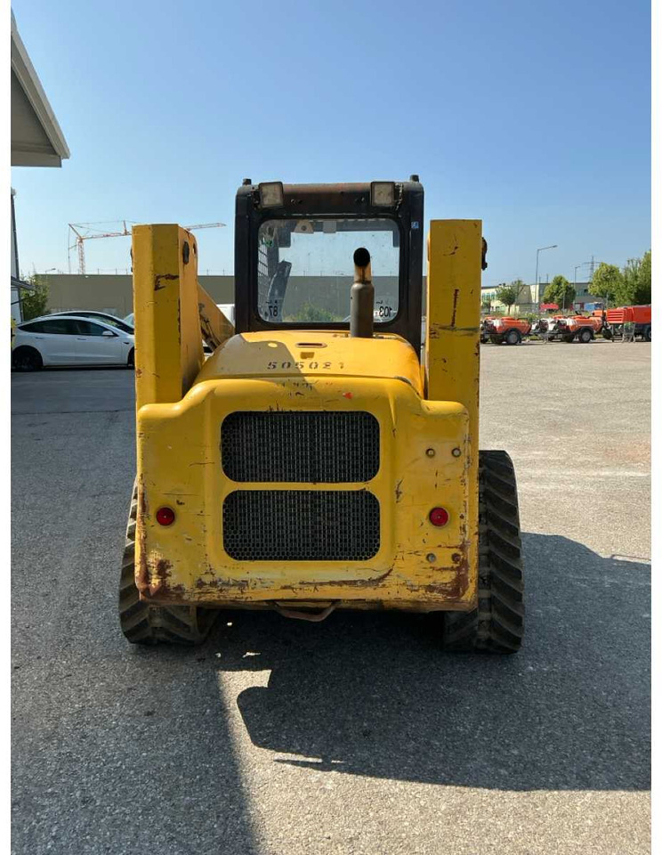 Komatsu CK 20-1 - Kompaktlader: das Bild 5 Komatsu CK 20-1 - Kompaktlader: das Bild 5