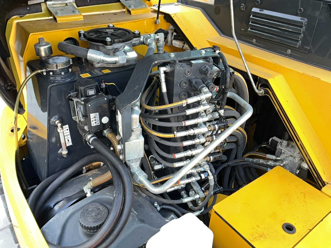 Kettenbagger Komatsu PC80MR: das Bild 25