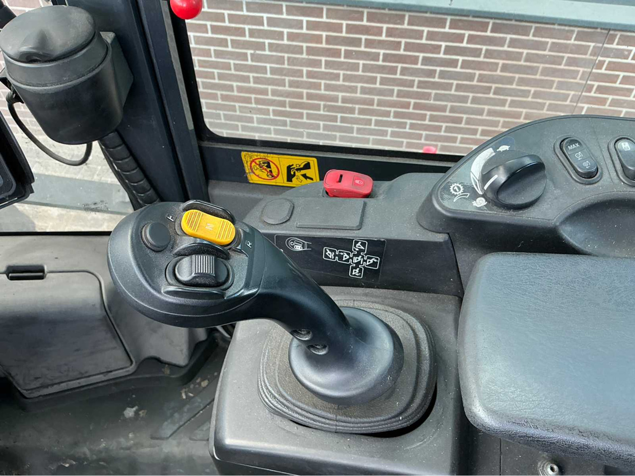 Radlader Komatsu WA270-8EO: das Bild 38