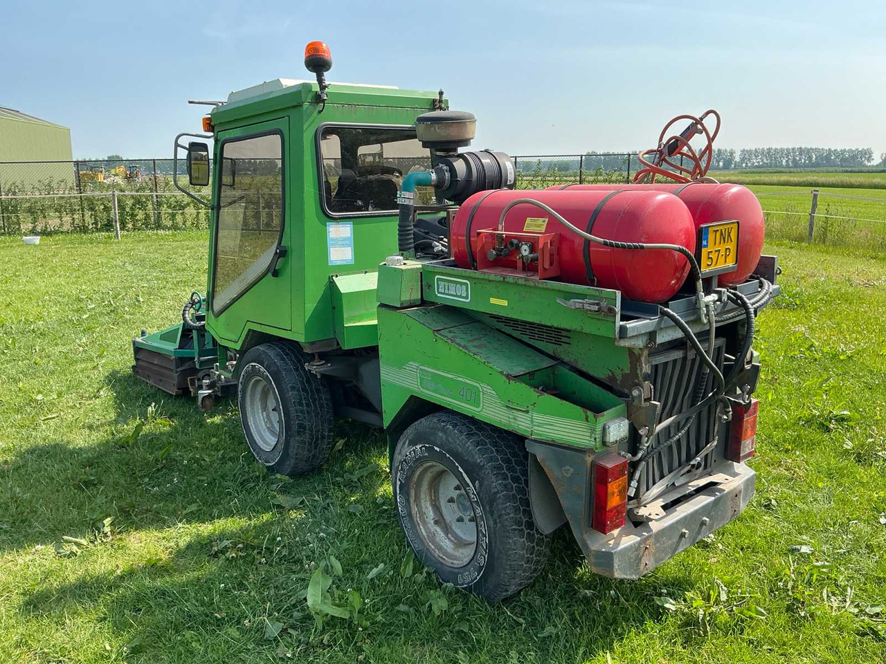 Nimos DMTRAC401 - Kommunal-/ Sonderfahrzeug: das Bild 3 Nimos DMTRAC401 - Kommunal-/ Sonderfahrzeug: das Bild 3