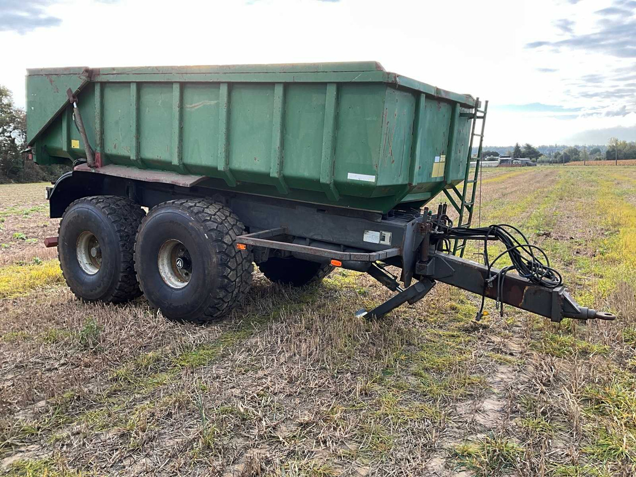 Krampe T24 - Landwirtschaftlicher Kipper: das Bild 4 Krampe T24 - Landwirtschaftlicher Kipper: das Bild 4