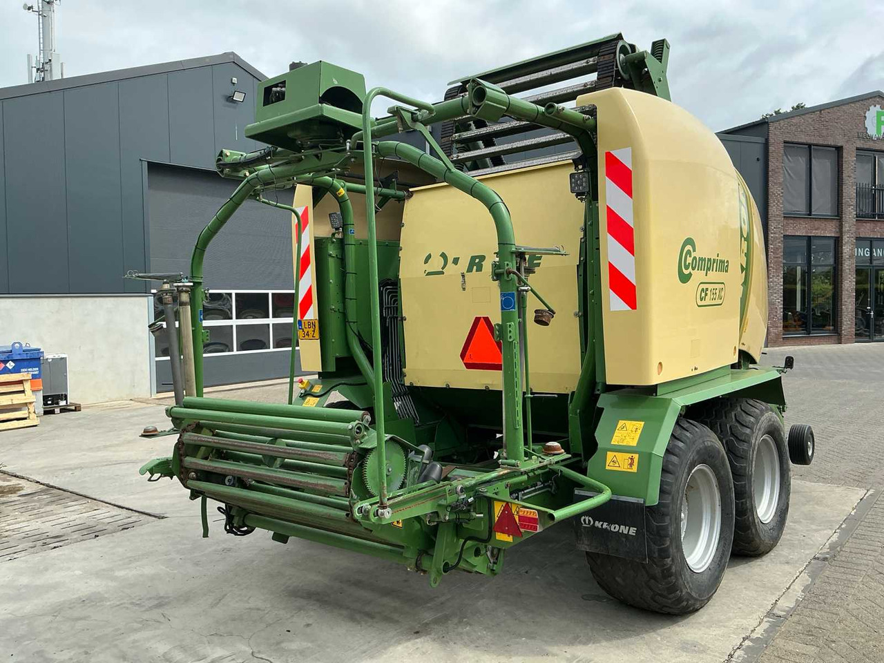 Krone Comprima CF 155 XC - Rundballenpresse, Ballenwickelgerät: das Bild 4 Krone Comprima CF 155 XC - Rundballenpresse, Ballenwickelgerät: das Bild 4