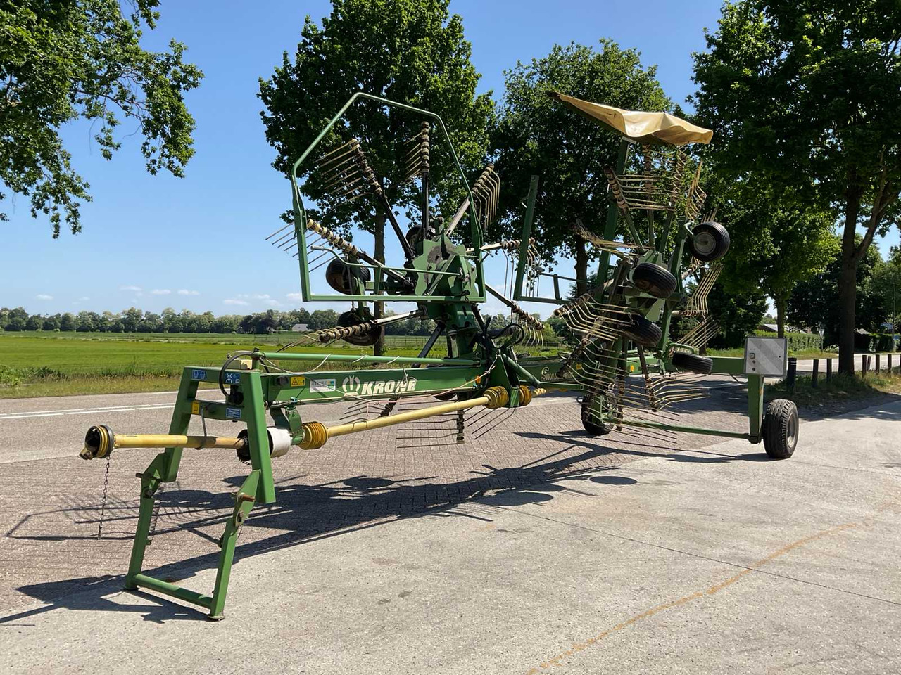 Krone Swadro 1201 - Grünlandtechnik: das Bild 1 Krone Swadro 1201 - Grünlandtechnik: das Bild 1