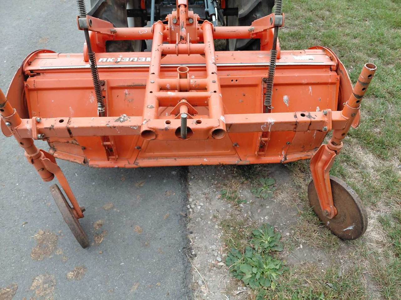 Kleintraktor Kubota B17: das Bild 15