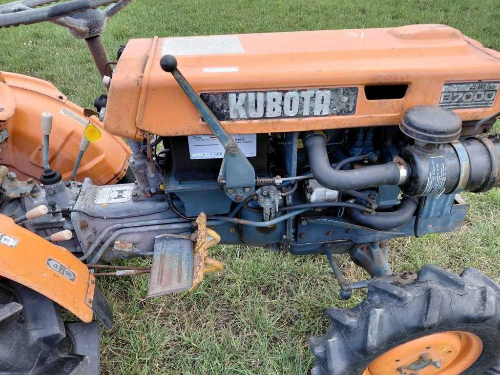 Kubota B7000 - Traktor: das Bild 4 Kubota B7000 - Traktor: das Bild 4