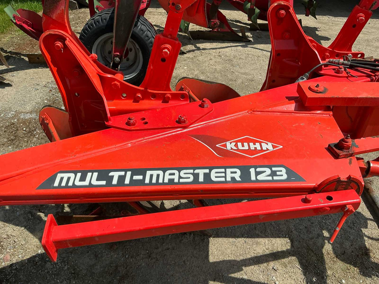 Kuhn Multimaster 123 - Pflug: das Bild 5 Kuhn Multimaster 123 - Pflug: das Bild 5