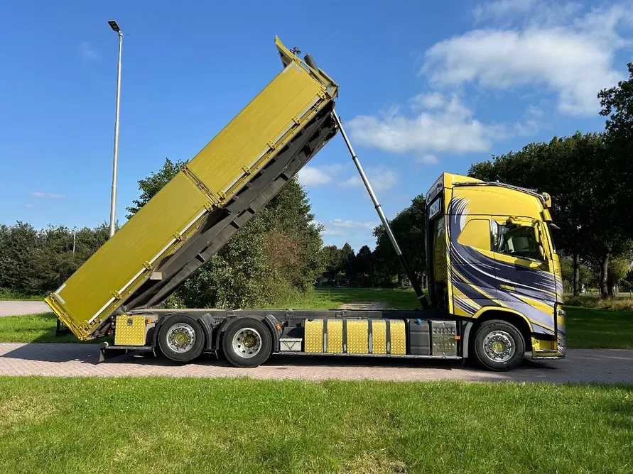 2013 VOLVO FH 520 MULTITRANSPORTER TIPPER / TIPPER FULL OPTIONS TRUCK - LKW: das Bild 2 2013 VOLVO FH 520 MULTITRANSPORTER TIPPER / TIPPER FULL OPTIONS TRUCK - LKW: das Bild 2