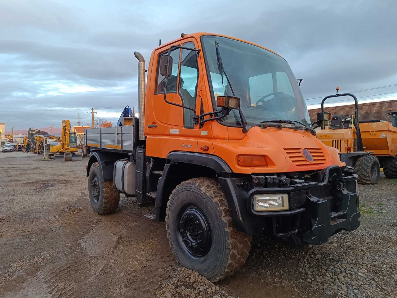 UNIMOG - U 400 - TRUCK - 2001 - LKW: das Bild 4 UNIMOG - U 400 - TRUCK - 2001 - LKW: das Bild 4