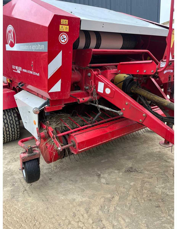 Lely Double Action 235 Profi - Rundballenpresse, Ballenwickelgerät: das Bild 5 Lely Double Action 235 Profi - Rundballenpresse, Ballenwickelgerät: das Bild 5