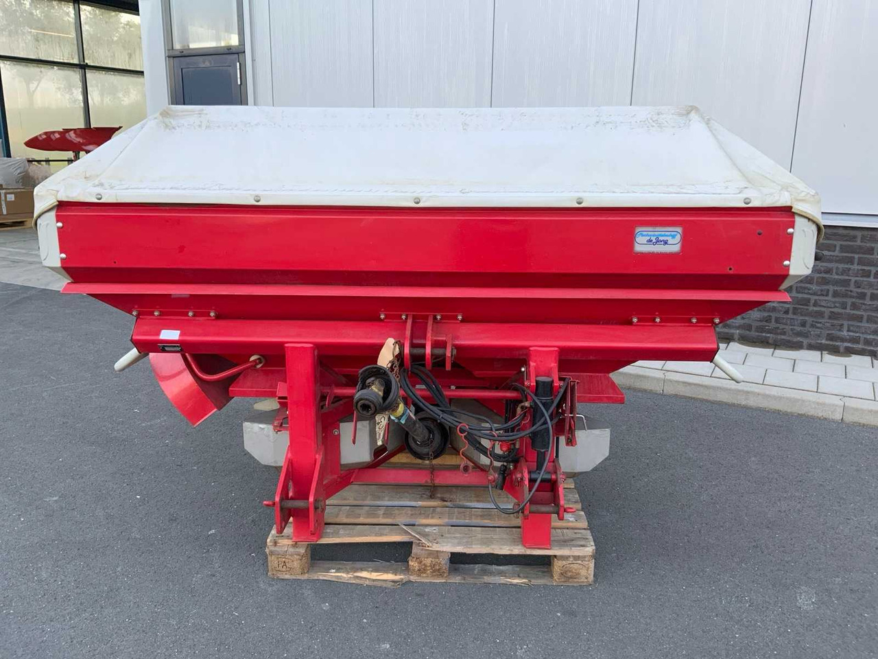 Lely SX 3000 - Düngerstreuer: das Bild 2 Lely SX 3000 - Düngerstreuer: das Bild 2