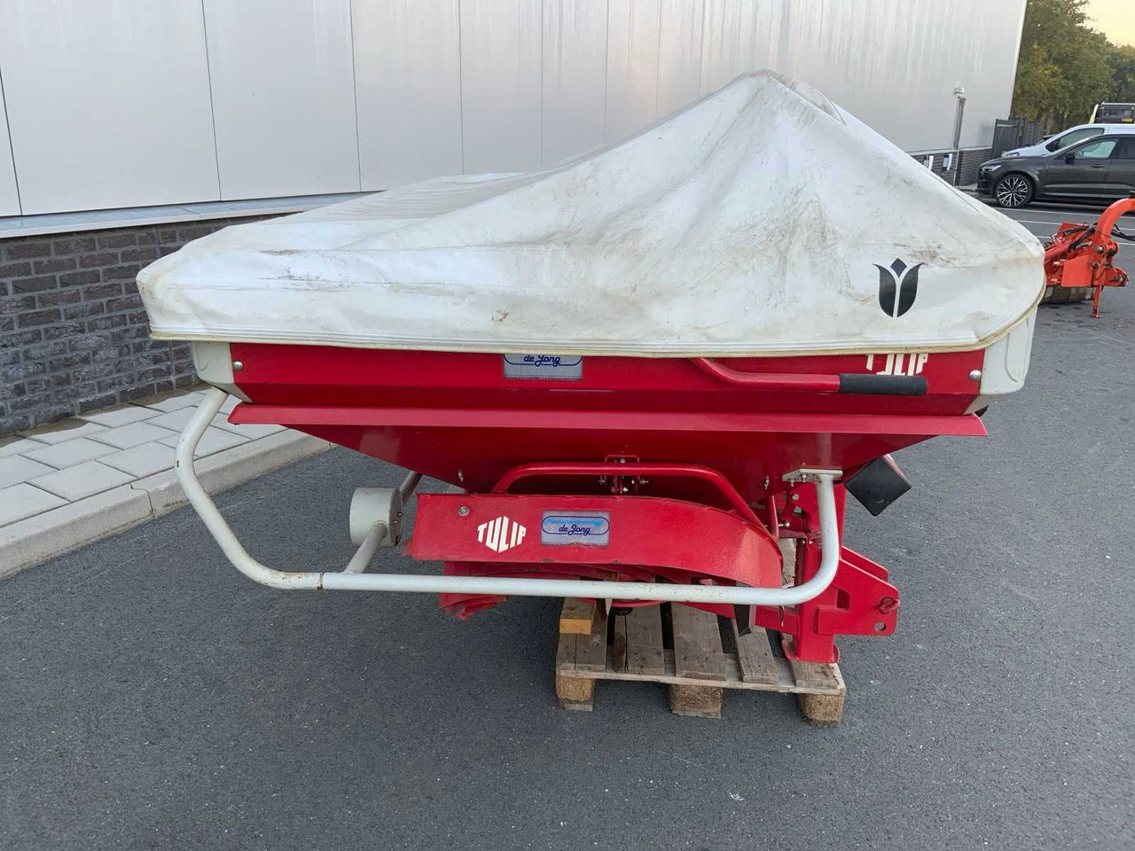 Lely SX 3000 - Düngerstreuer: das Bild 4 Lely SX 3000 - Düngerstreuer: das Bild 4