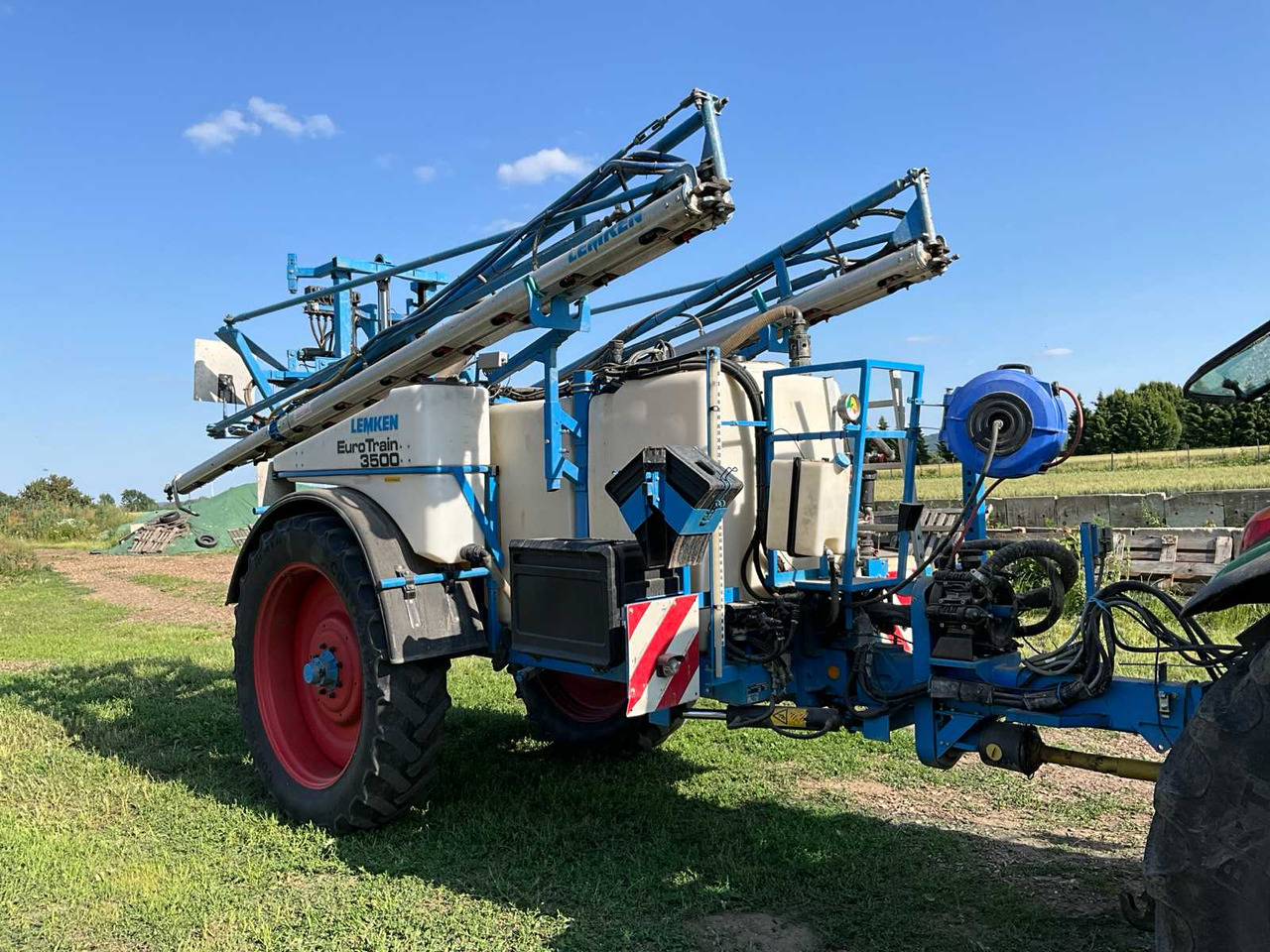 Lemken Eurotrain TCM 3500 - Pflanzenschutzspritze: das Bild 5 Lemken Eurotrain TCM 3500 - Pflanzenschutzspritze: das Bild 5
