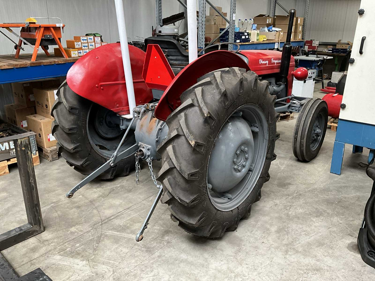 Massey Ferguson - Traktor: das Bild 3 Massey Ferguson - Traktor: das Bild 3