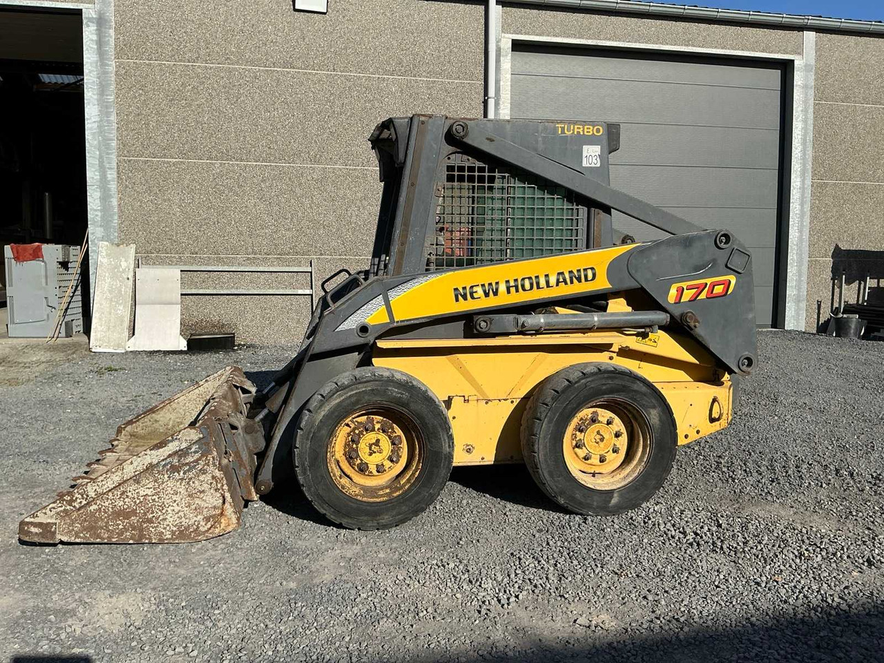 New Holland S170 - Kompaktlader: das Bild 2 New Holland S170 - Kompaktlader: das Bild 2