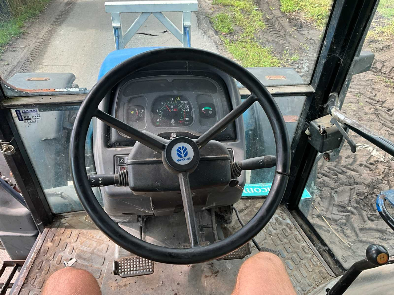 Traktor New Holland TL90: das Bild 11
