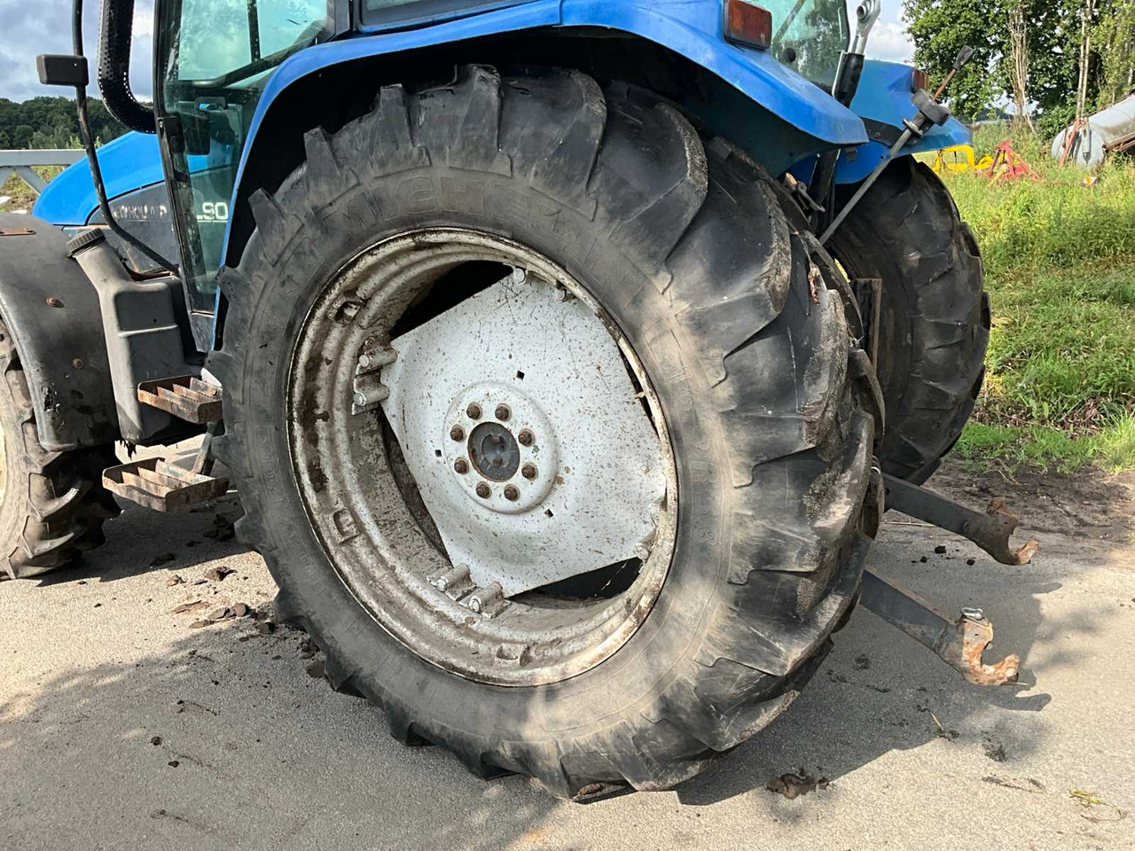 Traktor New Holland TL90: das Bild 14