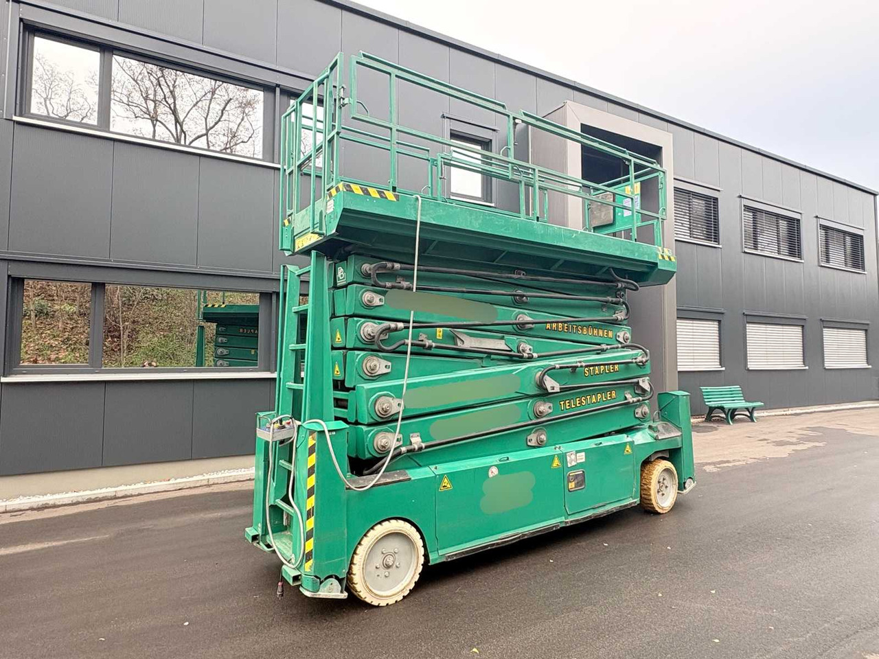 PB LIFTTECHNIK S225-12 ES 22M - SCISSOR LIFT - Arbeitsbühne: das Bild 2 PB LIFTTECHNIK S225-12 ES 22M - SCISSOR LIFT - Arbeitsbühne: das Bild 2