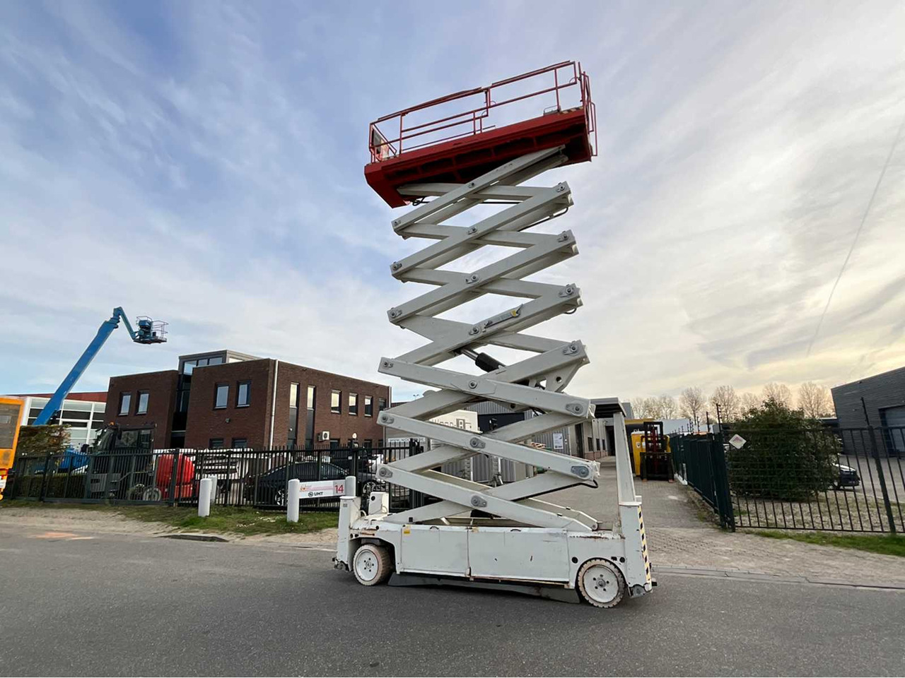 PB - S225-12ES - AERIAL PLATFORM WORKING HEIGHT 22,5 METERS, YEAR OF MANUFACTURE 2011 - Arbeitsbühne: das Bild 5 PB - S225-12ES - AERIAL PLATFORM WORKING HEIGHT 22,5 METERS, YEAR OF MANUFACTURE 2011 - Arbeitsbühne: das Bild 5