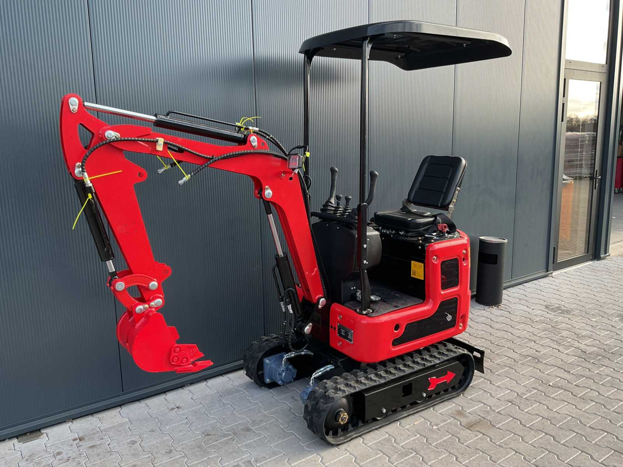Rhino-Cross R319 - Minibagger: das Bild 1 Rhino-Cross R319 - Minibagger: das Bild 1