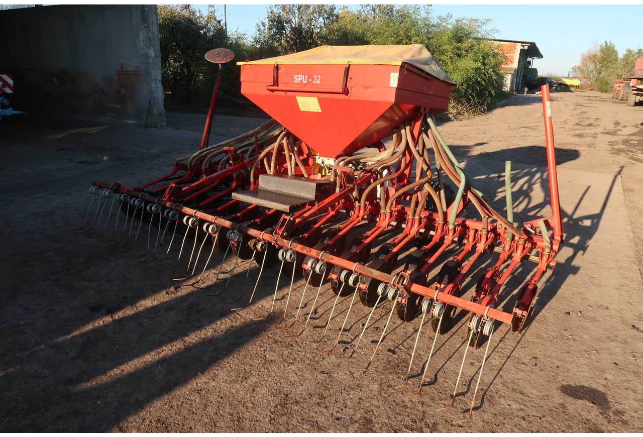 SPU 32 SPU 32 - Seeder - 2006 - 02B-DNL (163) - Einzelkornsämaschine: das Bild 1 SPU 32 SPU 32 - Seeder - 2006 - 02B-DNL (163) - Einzelkornsämaschine: das Bild 1