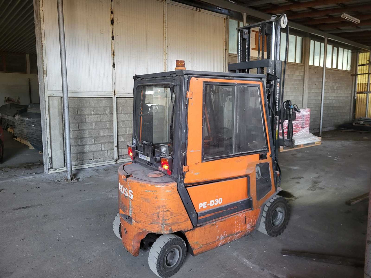 STEINBOCK BOSS - PE-D 30-70 - FORKLIFT TRUCKS - 2000 - Gabelstapler: das Bild 2 STEINBOCK BOSS - PE-D 30-70 - FORKLIFT TRUCKS - 2000 - Gabelstapler: das Bild 2