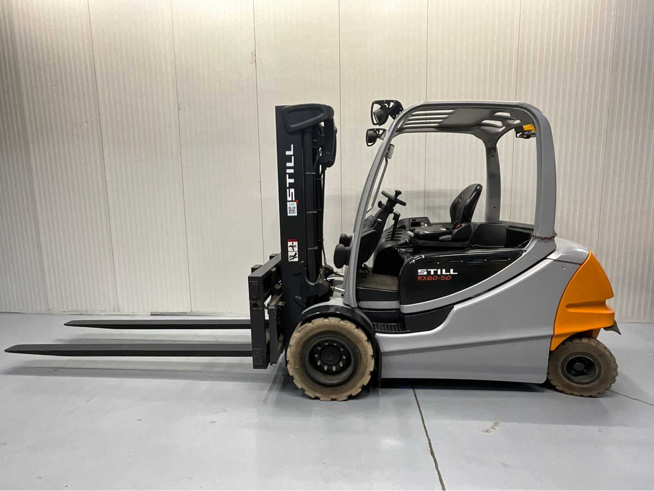 STILL 5000KG- RX60-50 - FORKLIFT TRIPLEX - FORK POSITIONER - SIDESHIFT - FREELIFT - BATTERY 2015 WITH ONLY 1121 HOURS - Gabelstapler: das Bild 4 STILL 5000KG- RX60-50 - FORKLIFT TRIPLEX - FORK POSITIONER - SIDESHIFT - FREELIFT - BATTERY 2015 WITH ONLY 1121 HOURS - Gabelstapler: das Bild 4
