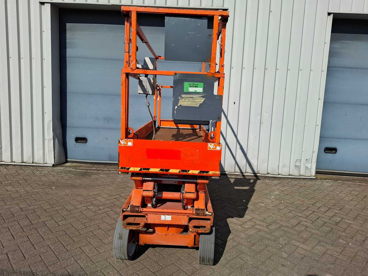 Skyjack SJ 3220 - Arbeitsbühne: das Bild 2 Skyjack SJ 3220 - Arbeitsbühne: das Bild 2