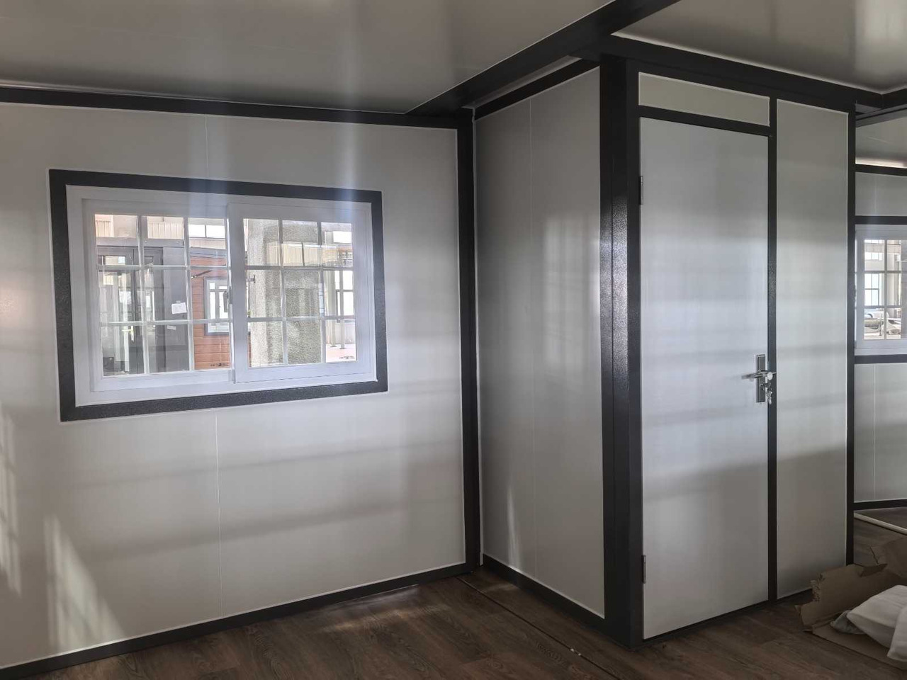 Stahlworks Deluxe (19ft*13ft) - Wohncontainer: das Bild 4 Stahlworks Deluxe (19ft*13ft) - Wohncontainer: das Bild 4
