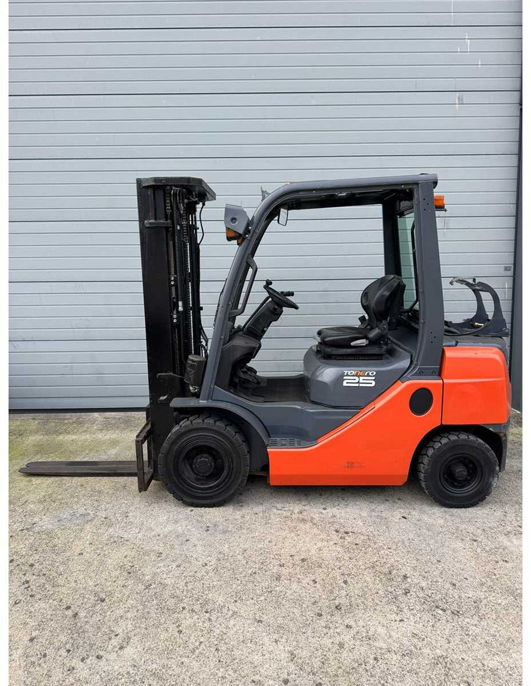 TOYOTA - 2017 - 02-8-FGF-25 - 4.7M TRIPLEX - FORKLIFT - Gabelstapler: das Bild 2 TOYOTA - 2017 - 02-8-FGF-25 - 4.7M TRIPLEX - FORKLIFT - Gabelstapler: das Bild 2