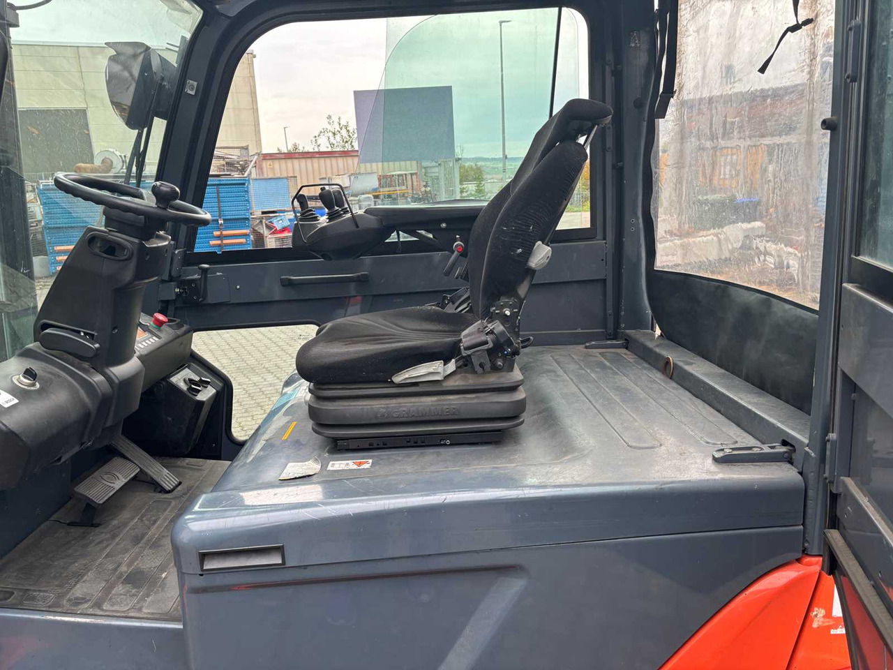 TOYOTA 8FBMT30 ELECTRIC FORKLIFT - Gabelstapler: das Bild 4 TOYOTA 8FBMT30 ELECTRIC FORKLIFT - Gabelstapler: das Bild 4