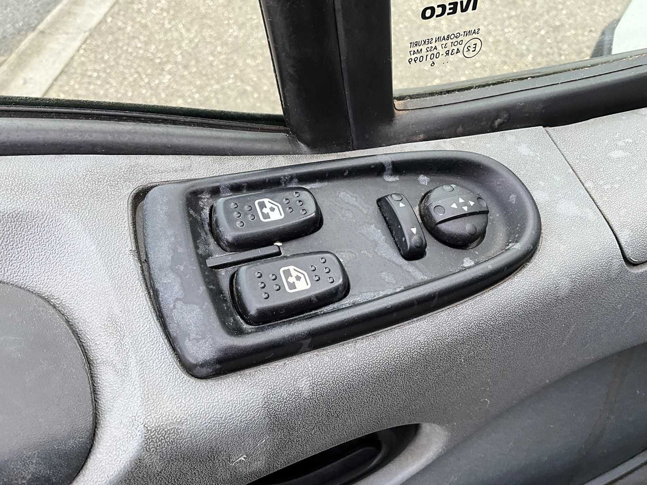 Transporter 2006 IVECO DAILY 35C18 WITH VELDHUIZEN SEMI-TRAILER BE COMBINATION: das Bild 15