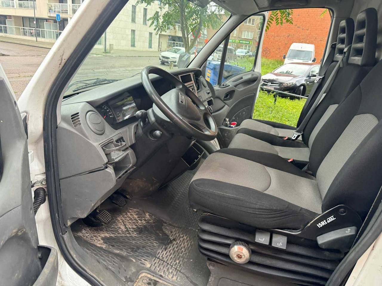 Transporter 2012 IVECO DAILY 35S17 3.0D: das Bild 11