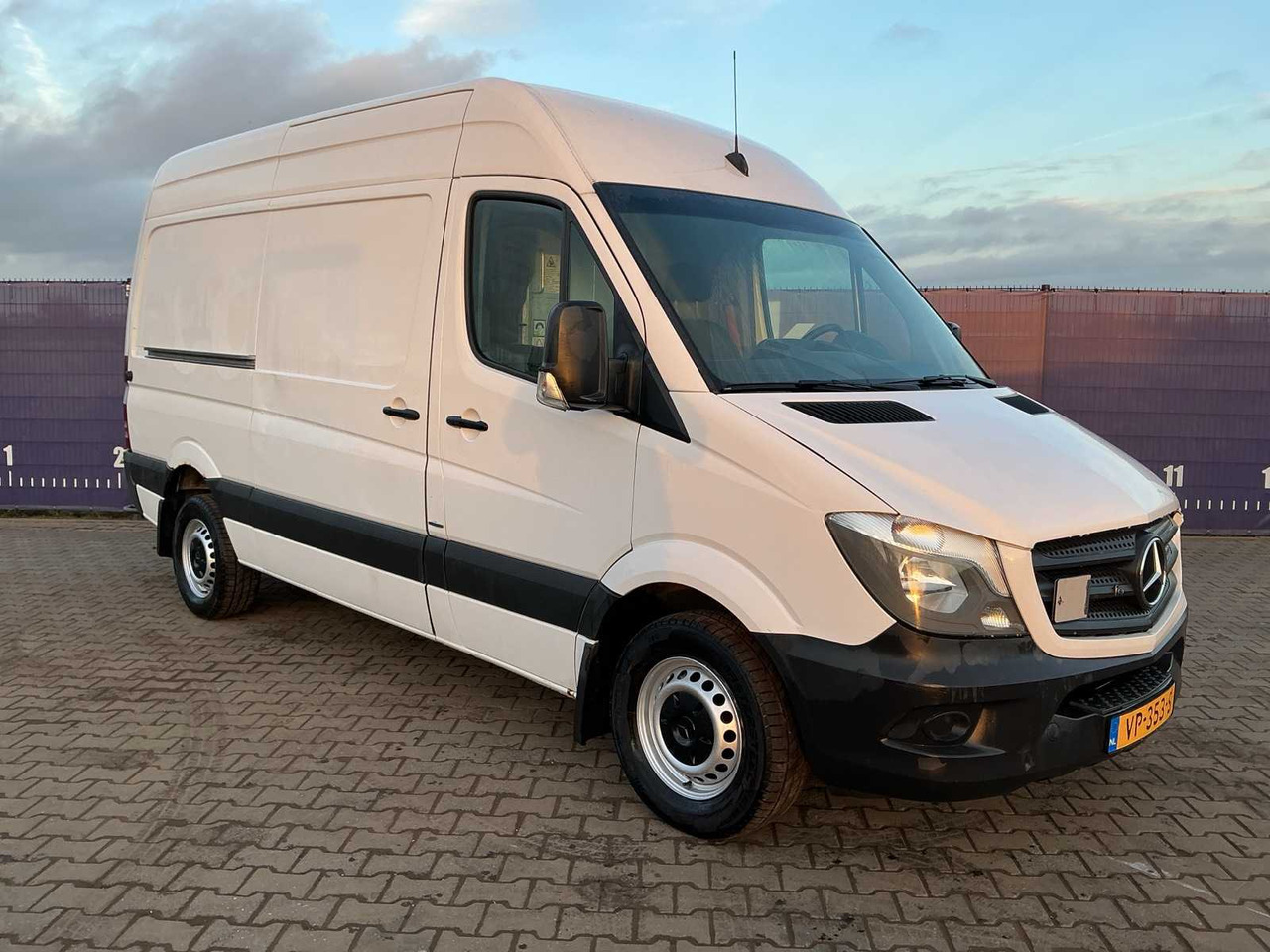 2015 - MERCEDES-BENZ - SPRINTER - 413 2.2 CDI 366 HDDC - COMMERCIAL VEHICLE - Transporter: das Bild 2 2015 - MERCEDES-BENZ - SPRINTER - 413 2.2 CDI 366 HDDC - COMMERCIAL VEHICLE - Transporter: das Bild 2