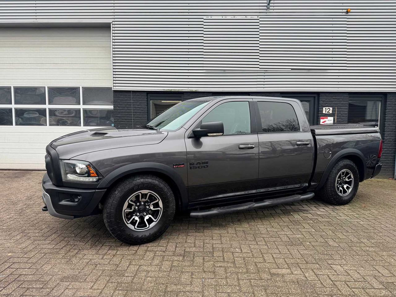 DODGE RAM 1500 5.7 V8 CC 5'7 REBEL | VZ-847-X I - Transporter: das Bild 1 DODGE RAM 1500 5.7 V8 CC 5'7 REBEL | VZ-847-X I - Transporter: das Bild 1