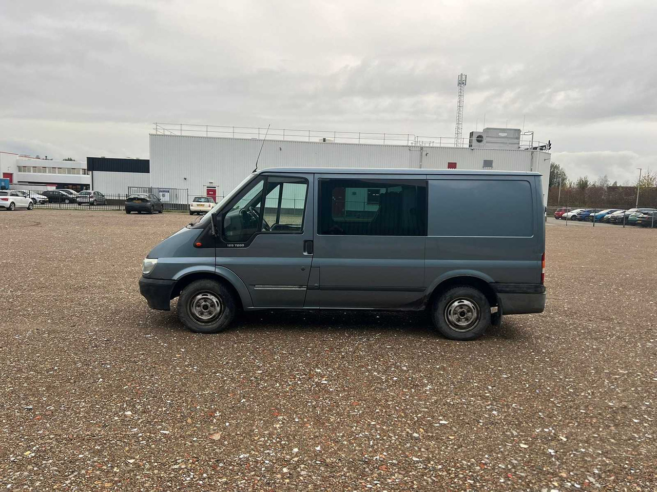 FORD - TRANSIT - 260S 2.0TDCI DOUBLE CAB, 50-BL-VB - Transporter: das Bild 3 FORD - TRANSIT - 260S 2.0TDCI DOUBLE CAB, 50-BL-VB - Transporter: das Bild 3