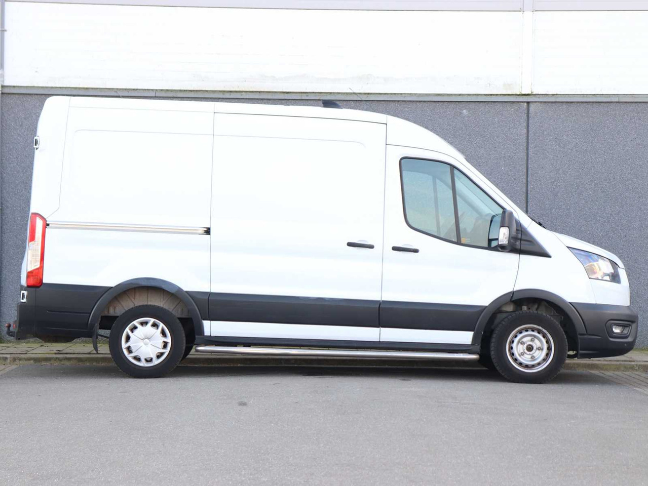 FORD TRANSIT 290 2.0 TDCI L2H2 TREND VAN | VRF-27-T - Transporter: das Bild 5 FORD TRANSIT 290 2.0 TDCI L2H2 TREND VAN | VRF-27-T - Transporter: das Bild 5