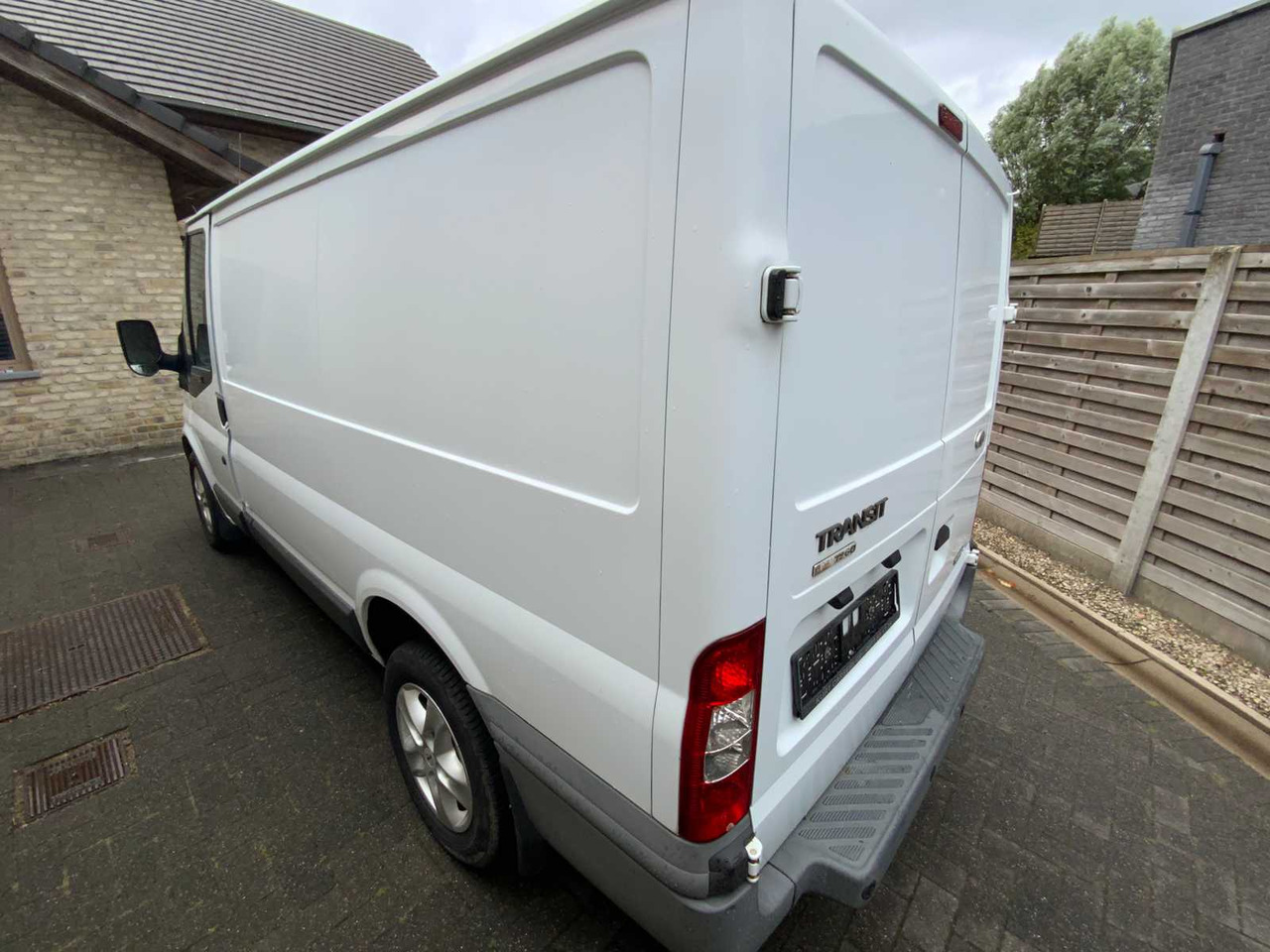 FORD - TRANSIT - SRW FWD - VAN - Transporter: das Bild 5 FORD - TRANSIT - SRW FWD - VAN - Transporter: das Bild 5